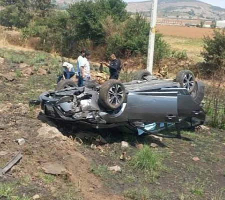 Accidente en la carretera Morelia Pátzcuaro, en Huiramba: 2 heridos