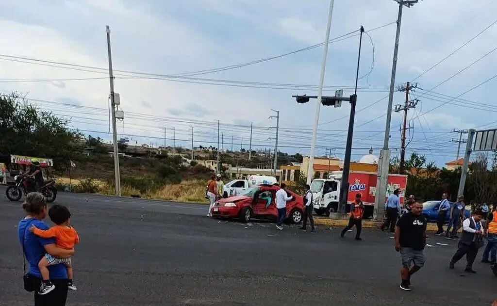 Accidente en La Piedad deja una mujer muerta y un herido