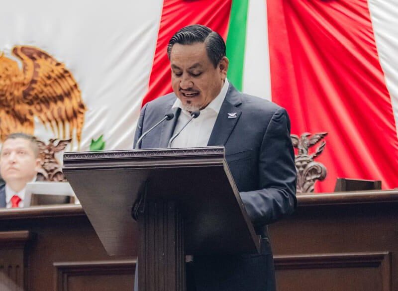 Agravar penas contra el maltrato animal en Michoacán propone Víctor Manríquez González