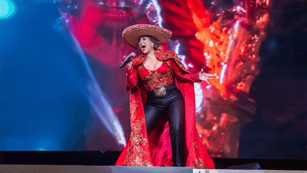 Alicia Villarreal revela que el colapso del escenario cayó sobre su camerino