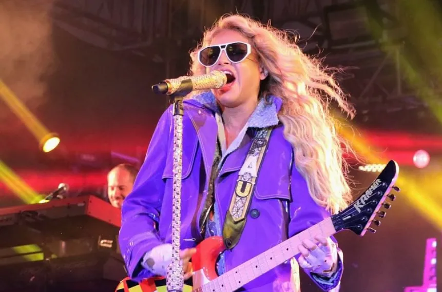 Amigo de Paulina Rubio sale en su defensa por acusación de violencia