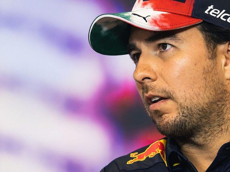 Asegura medio alemán que Checo Pérez ya firmó con Cadillac su regreso a la F1