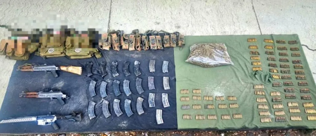 Aseguran droga y cartuchos en Apatzingán