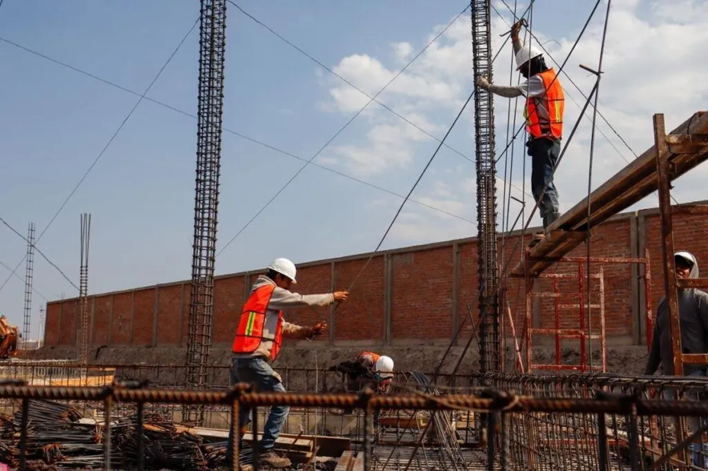 Avanza construcción de nueva secundaria en Villas del Pedregal: SCOP-4