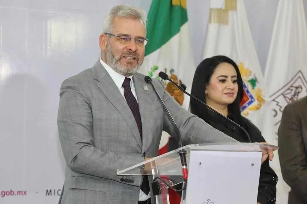 Bedolla confirma adhesión de extranjeros en cárteles