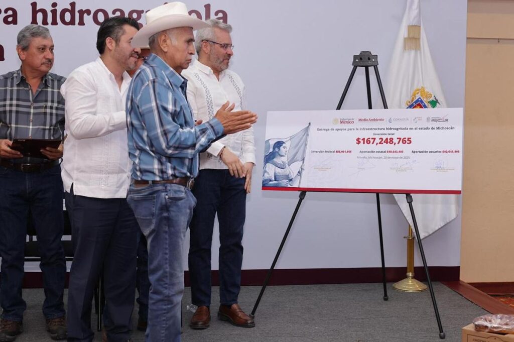 Bedolla y Conagua entregan apoyos para la infraestructura hidroagrícola de Michoacán-2