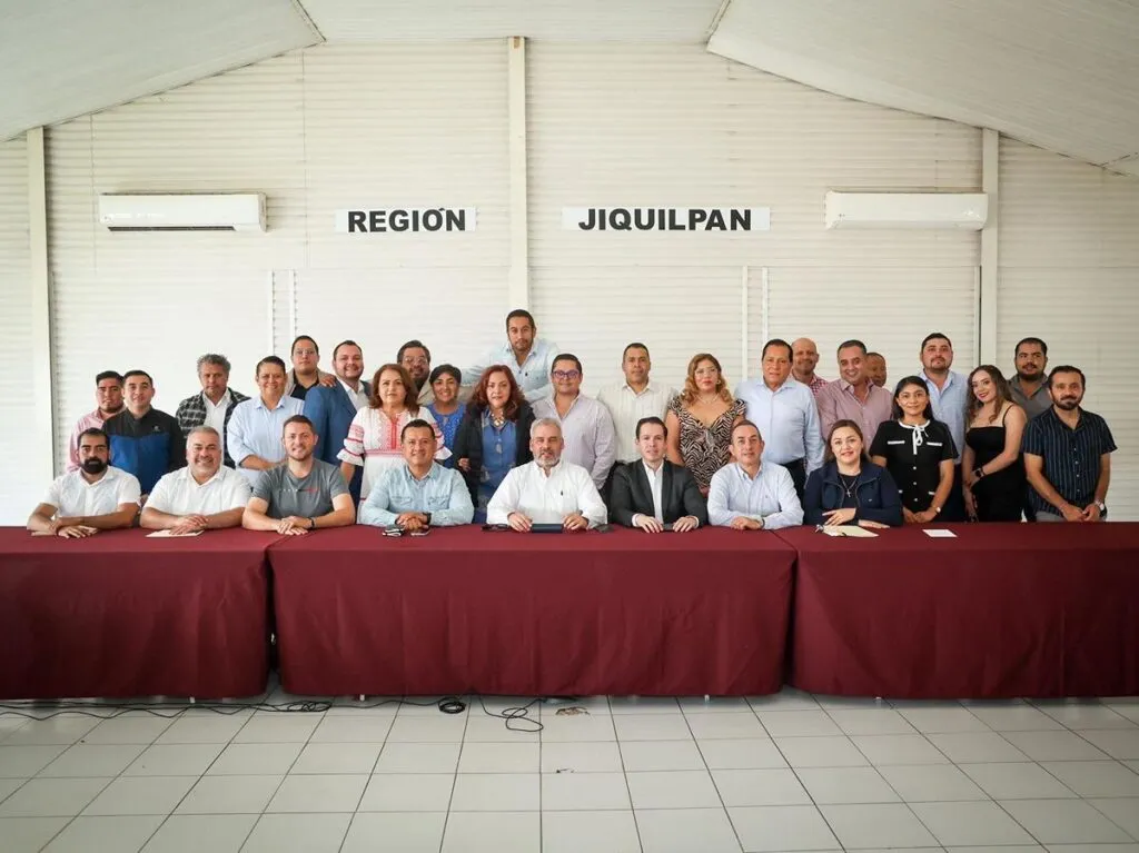 Bedolla y líderes de Jiquilpan se oponen al impuesto a remesas