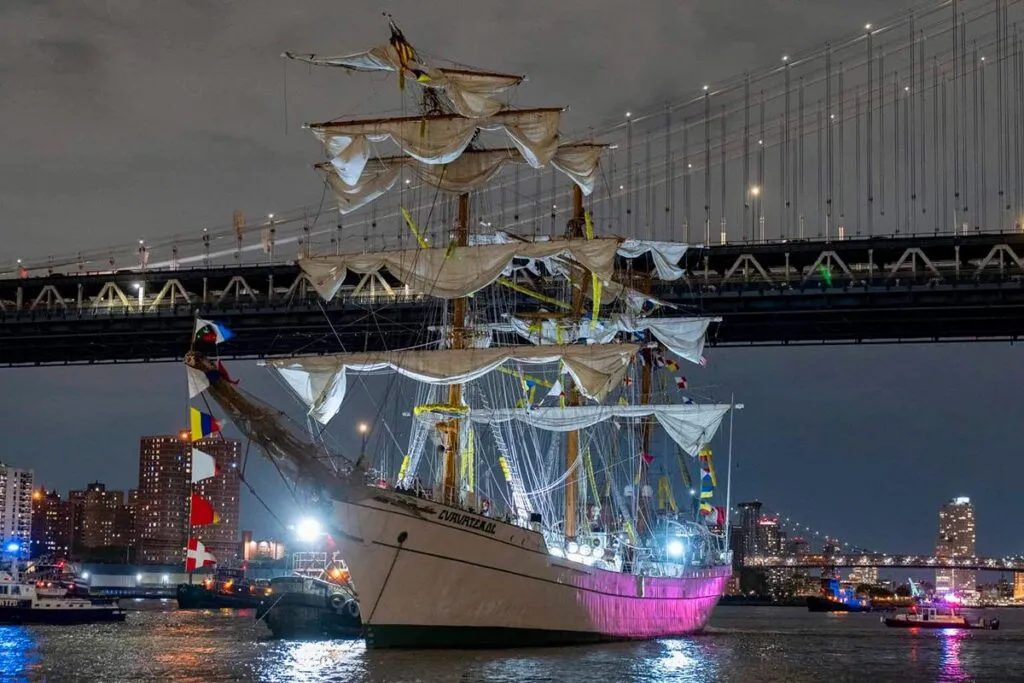 Buque Cuauhtémoc no recibía asistencia de remolcador pese a malas condiciones marítimas