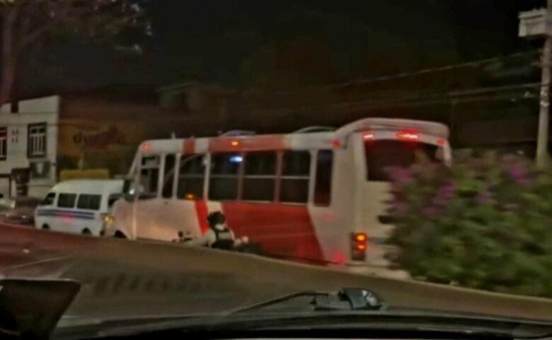 Chofer de la Ruta Villas del Pedregal es agredido con arma blanca y muere en hospital
