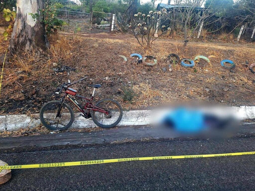 Ciclista muere en accidente en carretera Jacona-Jiquilpan-2