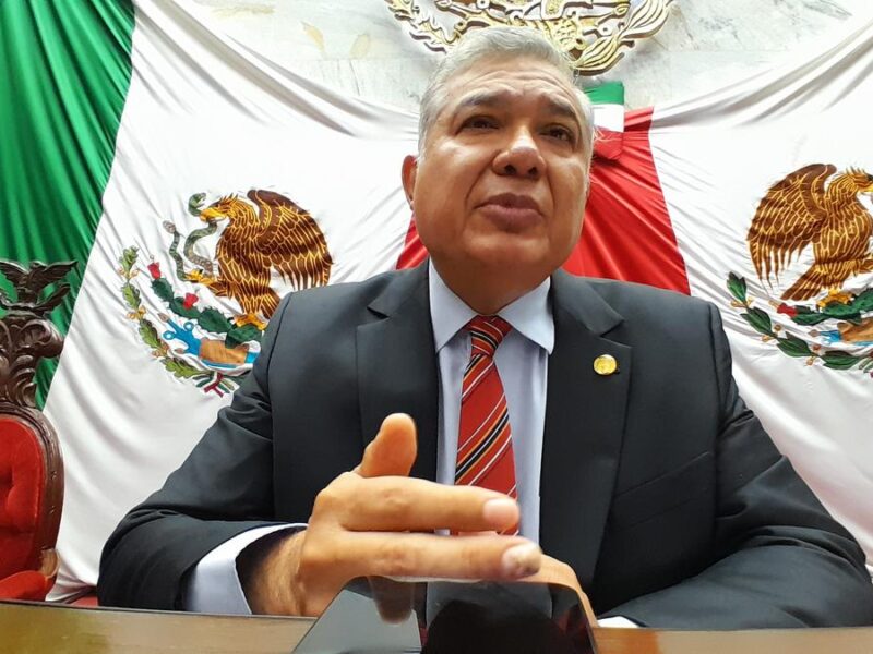 Como “error humano” califica presidente de Congreso de Michoacán cambio de dictamen sobre medalla al Mérito Docente