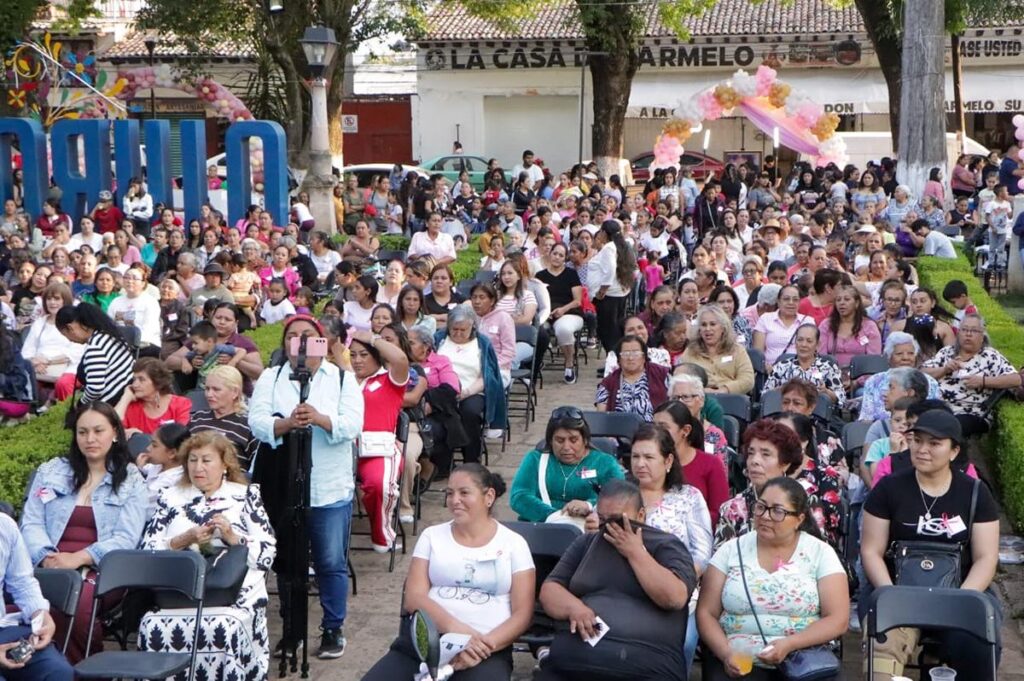 Con verbena, regalos y mucho cariño, celebran el Día de las Madres en Quiroga-1