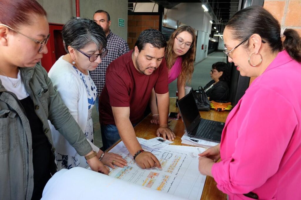 concluye entrega de locales del nuevo mercado municipal de Pátzcuaro