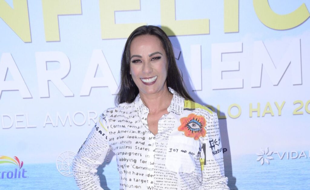 Consuelo Duval destapa los planes de Eugenio Derbez para llevar La Familia P. Luche a la pantalla grande