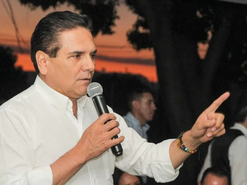 Dejan sin efecto suspensión de capturas; van por Silvano Aureoles