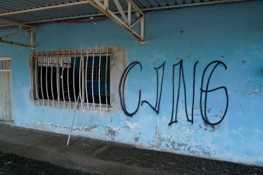 Denuncian reclutamiento forzado de CJNG y LNFM en Tierra Caliente de Michoacán