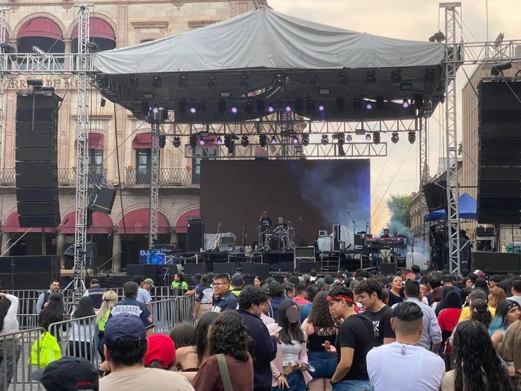 Desbordan Ska, cumbia y alegría en Madero, en concierto por el 484 aniversario de Morelia