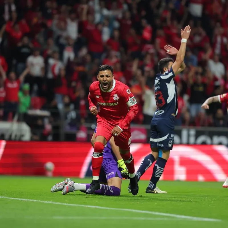 Los Diablos se meten a semifinales al vencer 2-1 (global 4-4) a Monterrey