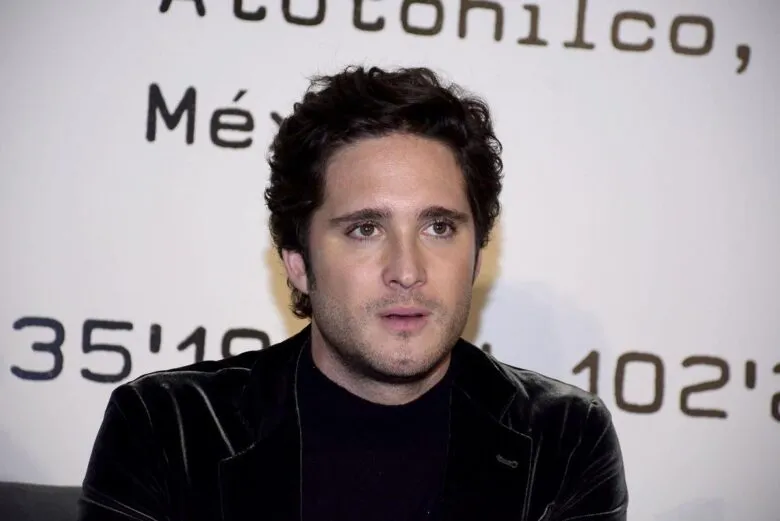 Diego Boneta supera al Sol respondió a si canta mejor que Luis Miguel
