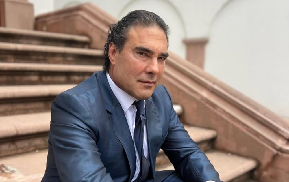 Eduardo Yáñez rompe el silencio: celebra 45 años de carrera y aclara rumores sobre su salud