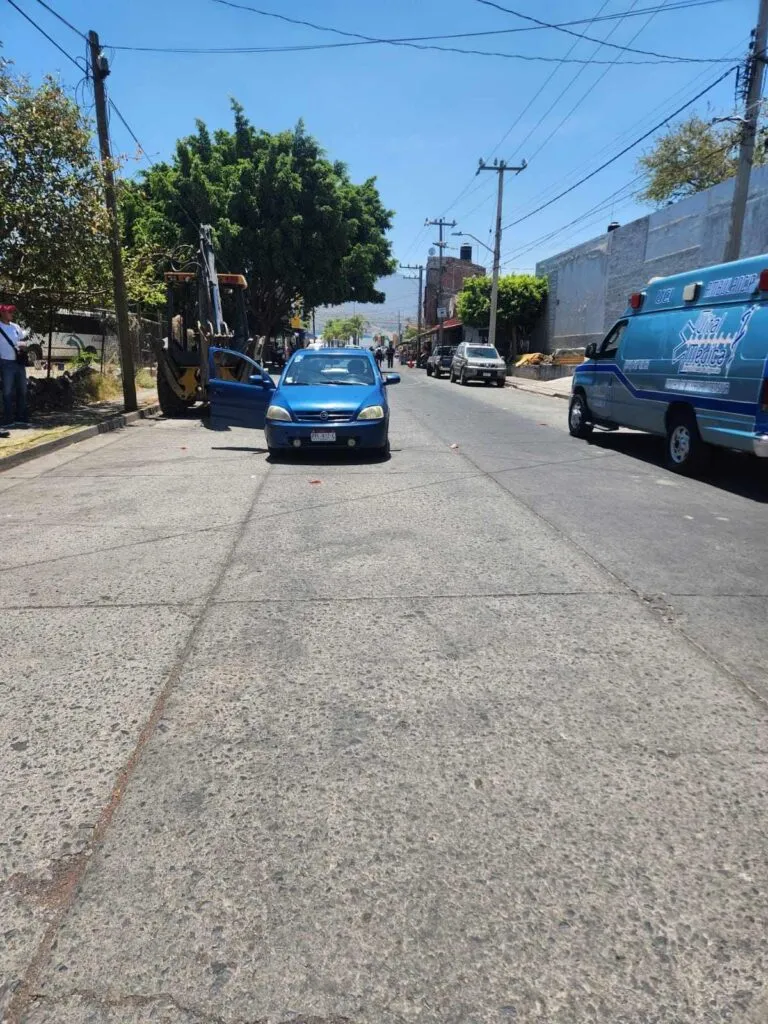 Ejecutan a tres hombres a bordo de un auto en la Jacinto López de Zamora-1