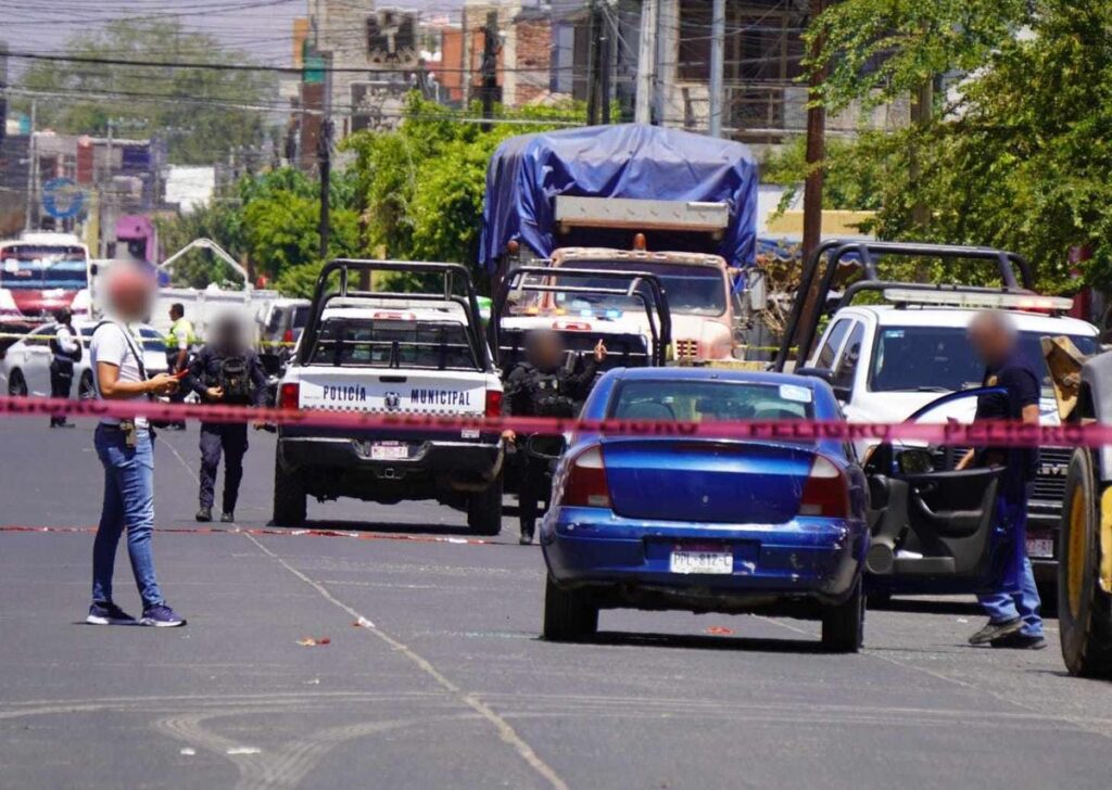 Ejecutan a tres hombres a bordo de un auto en la Jacinto López de Zamora