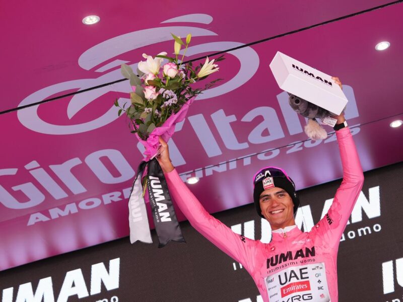 El Giro de Italia 2025 continúa de rosa mexicano con Isaac del Toro como líder