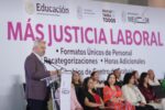 En gobierno de Bedolla, maestras y maestros en primer lugar de atención