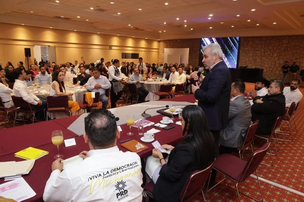 En unidad y coordinación continuará el desarrollo en los municipios: Bedolla
