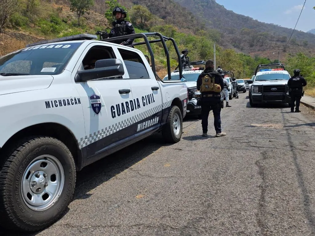 enfrentamiento CJNG y FM dejó vehículos calcinados en Benito Juárez-2