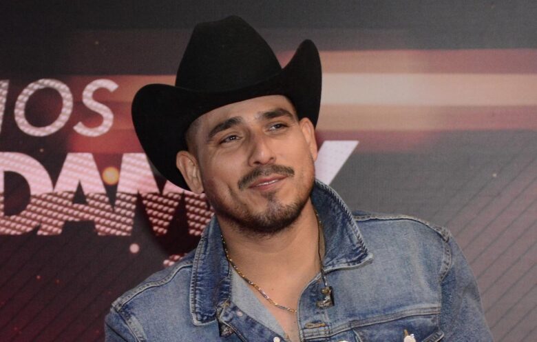 Espinoza Paz enfrenta problemas con su visa de trabajo en EEUU
