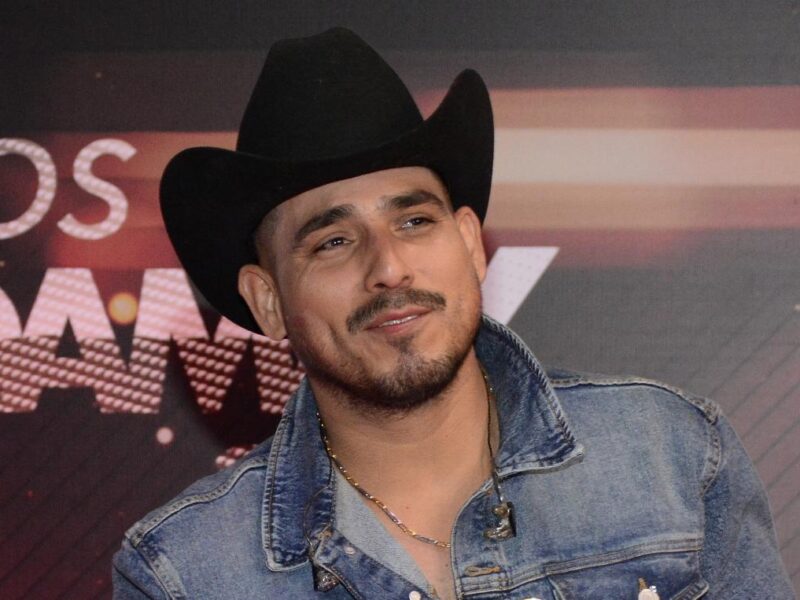 Espinoza Paz enfrenta problemas con su visa de trabajo en EEUU