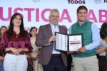 Gobierno de Bedolla le cumple a maestras y maestros michoacanos