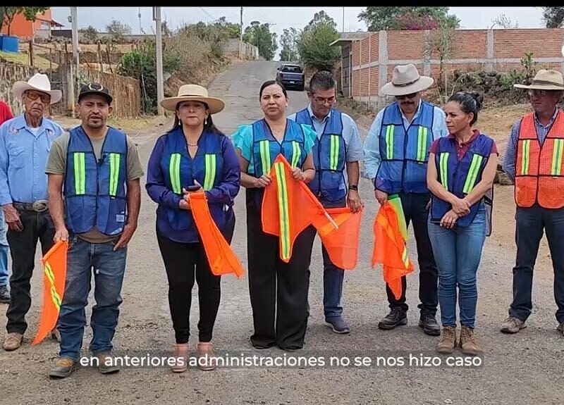 Gobierno de Quiroga, comienza la rehabilitación del acceso a Caríngaro, mejorando el tránsito y seguridad vial para la comunidad 1