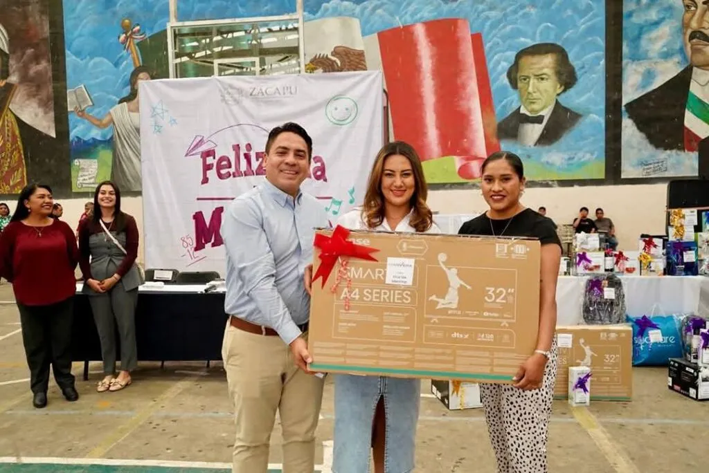 Gobierno de Zacapu celebra el Día del Maestro