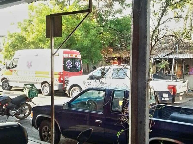 hallan cadáver en montón de basura cerca del mercado municipal de Apatazingán