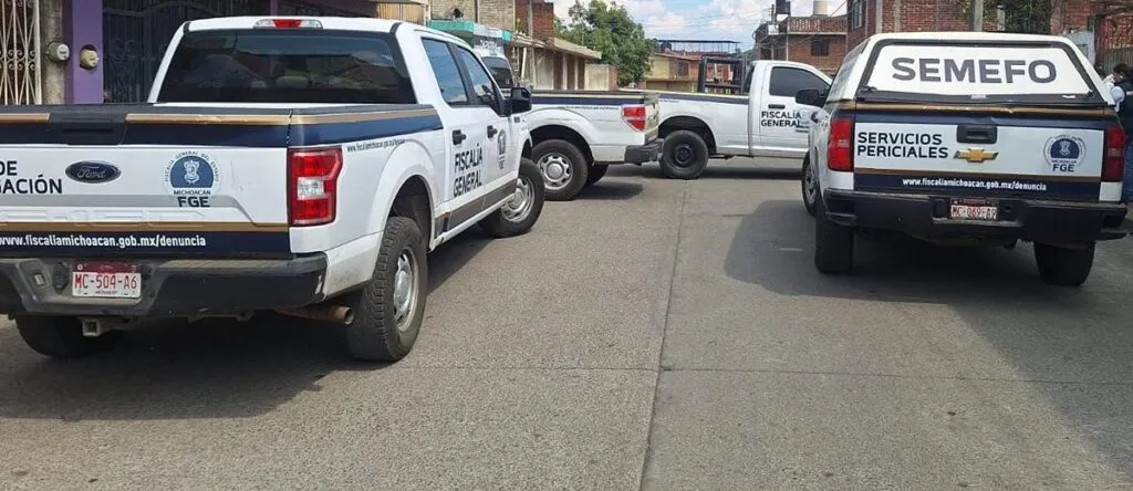 Hallan cuerpo decapitado de un hombre en Apatzingán