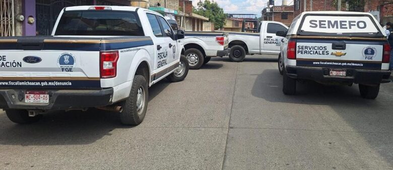 Hallan cuerpo decapitado de un hombre en Apatzingán