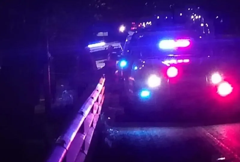 Hombre es asesinado en ataque armado a la orilla de la carretera Morelia-Salamanca