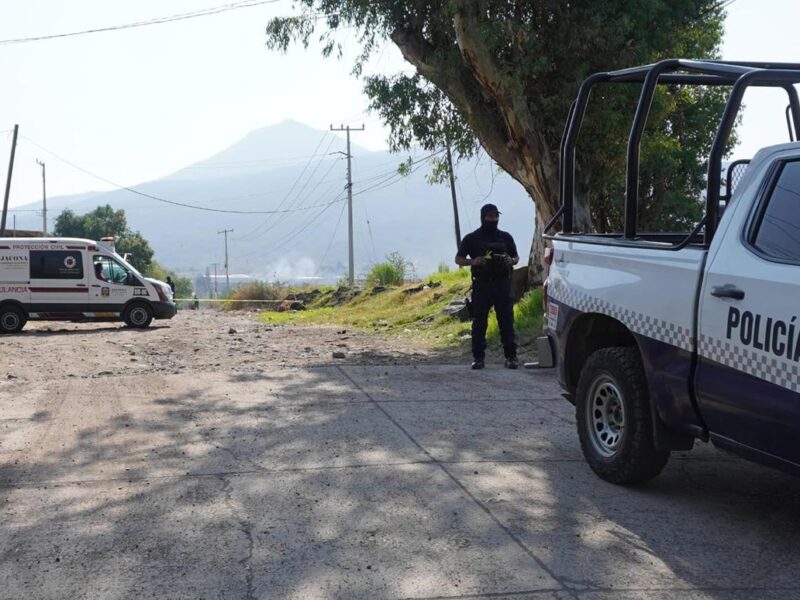 Hombre es atacado a balazos en Jacona