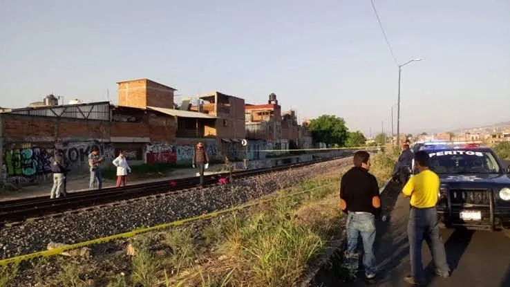 Hombre fallece en Morelia tras ser alcanzado por el tren