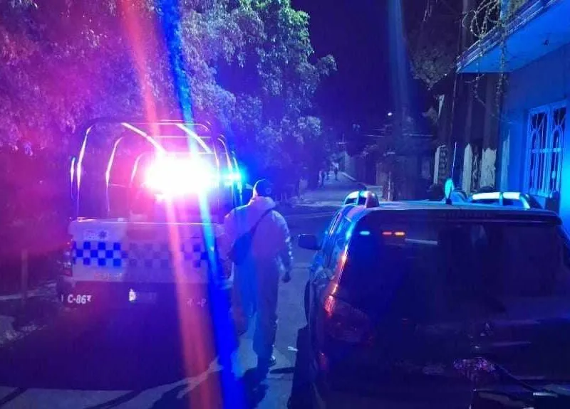 Hombre resulta Lesionado con arma blanca durante intento de asalto en Uruapan