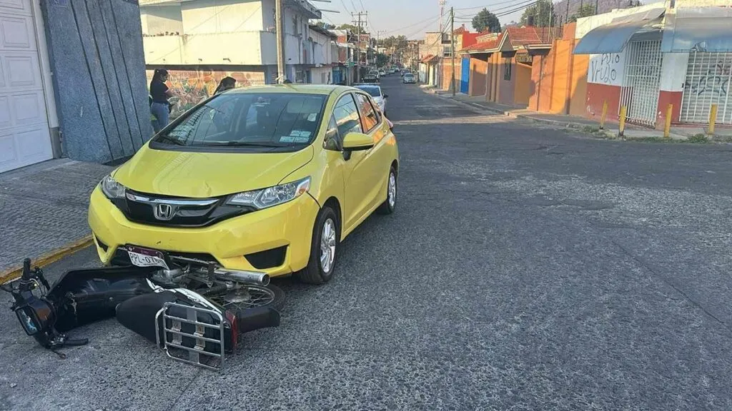 Jornada de accidentes viales en Uruapan deja un lesionado