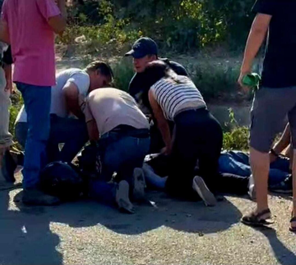 Joven motociclista muere al accidentarse en Las Guacamayas. Lázaro Cárdenas