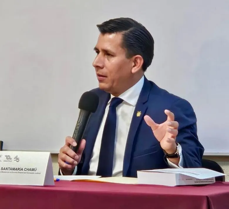 Juez federal denunciará al gobernador de Michoacán por difamación