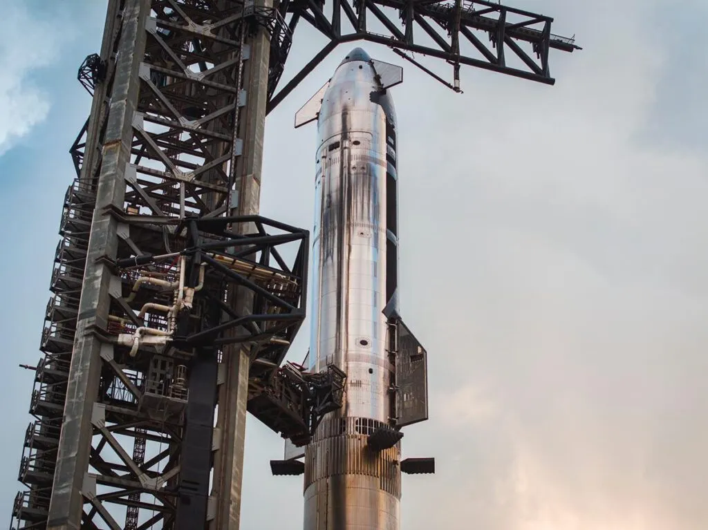 Lanza SpaceX otro cohete Starship, pero pierde el control y se desintegra-1