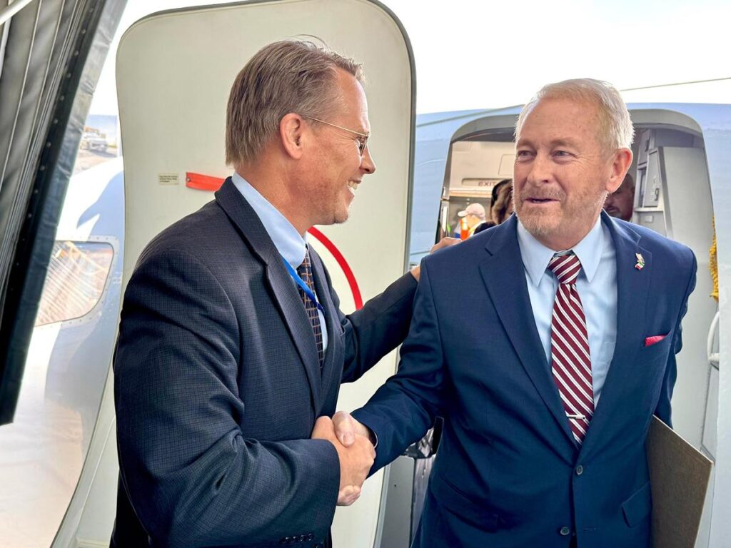 Llega a México Ron Johnson, el nuevo embajador de Estados Unidos