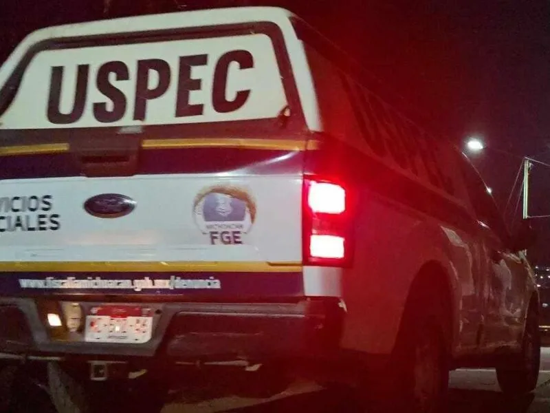 Localizan un cadáver calcinado dentro de auto quemado en Zitácuaro