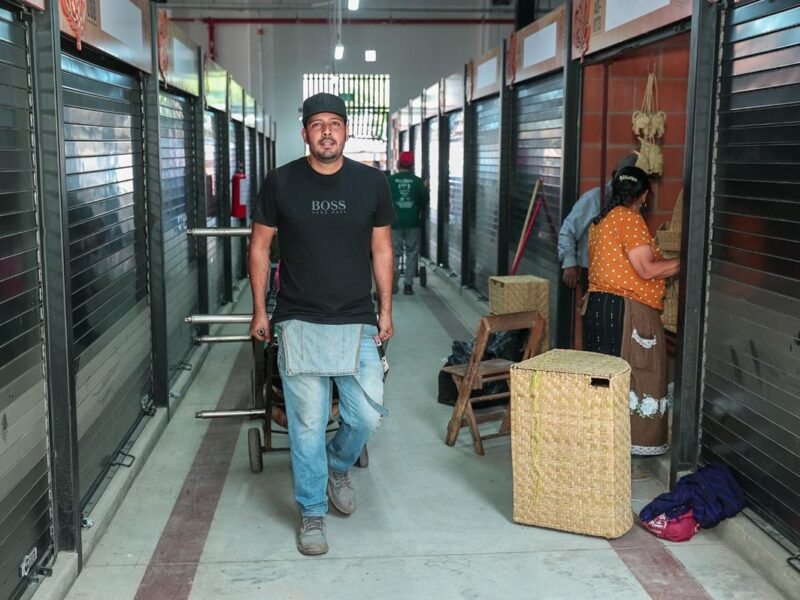 Locatarios disfrutan del mercado de Pátzcuaro; un espacio digno y moderno
