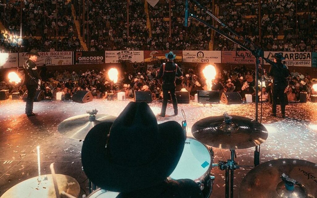 Los Alegres del Barranco podrán cantar narcocorridos en Michoacán-1